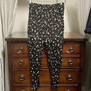 West Kei Women's Medium Black, White, and Pink Floral Long Pants With Pockets